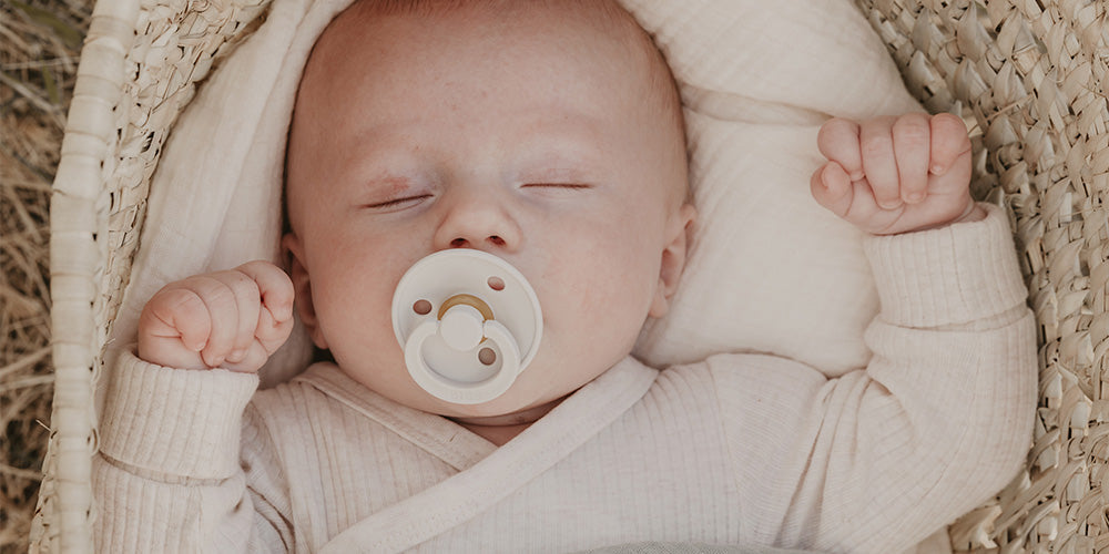 Top 4 reasons to swaddle your baby